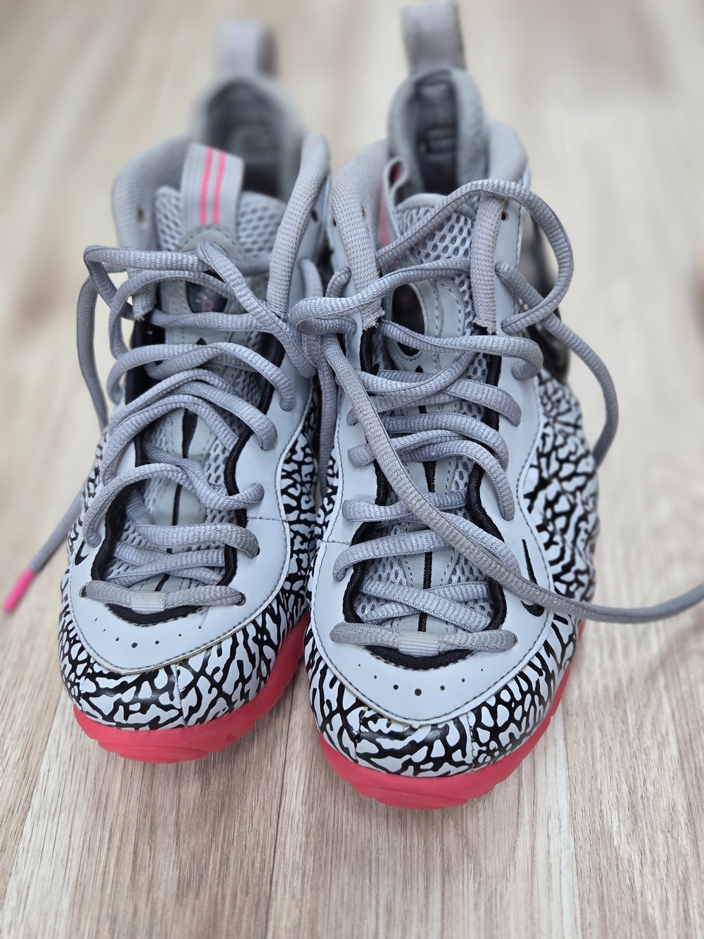 Womens 9 Or Kids 7 Grey and Pink Elephant Print Sneakers - Nike - Picture 2 of 4